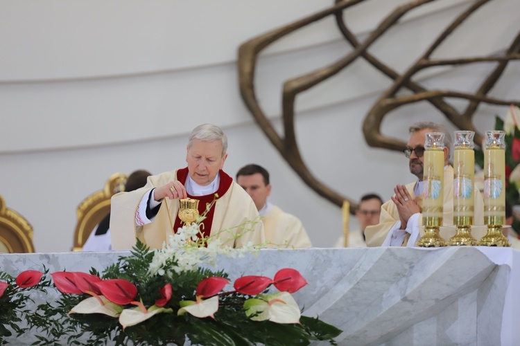 Poświęcenie dzwonów dla Samoa i wysp Tonga