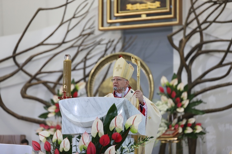 Poświęcenie dzwonów dla Samoa i wysp Tonga