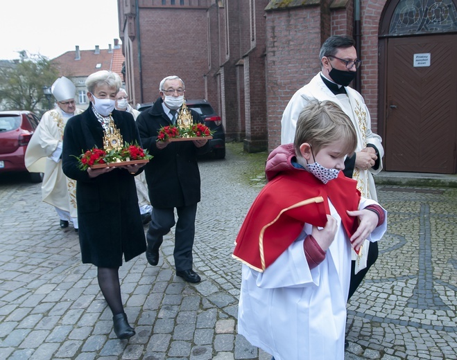 Wprowadzenie relikwii w Połczynie-Zdroju