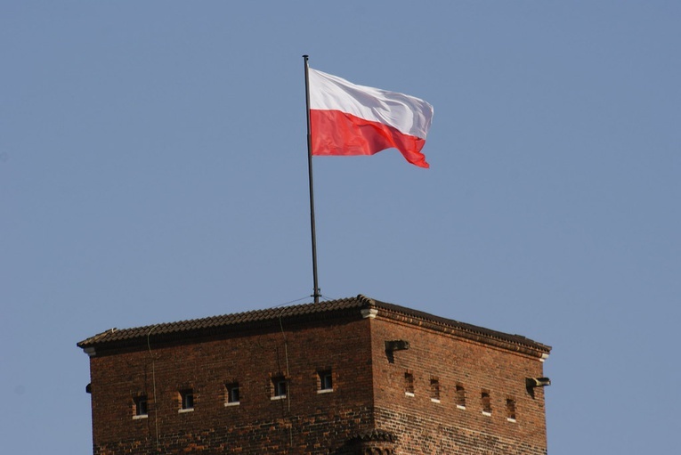 Wywieśmy flagę w Święto Chrztu Polski