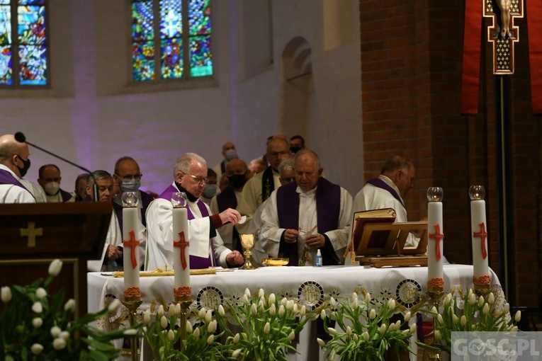 Głogów pożegnał śp. ks. kan. Aleksandra Walkowiaka