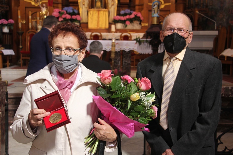 Wręczenie medali "In Caritate Servire"