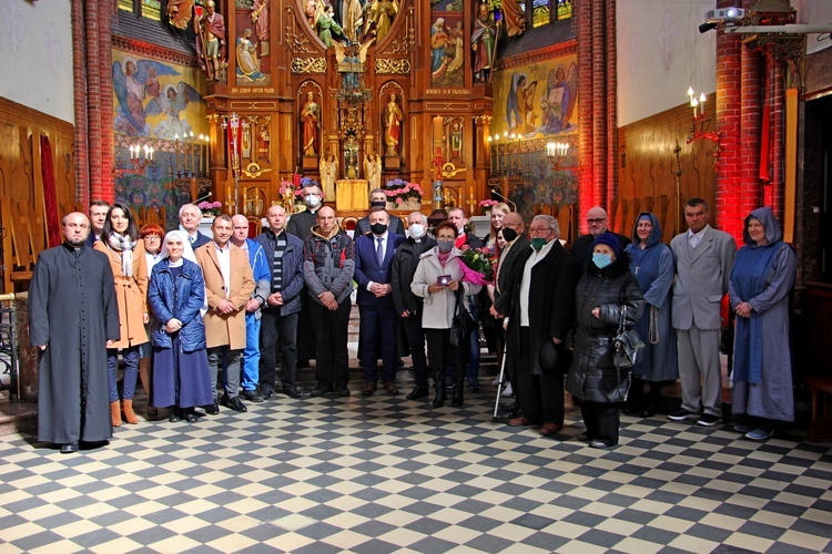 Wręczenie medali "In Caritate Servire"