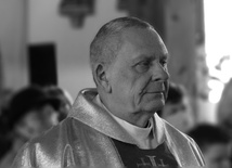 Na COVID-19 zmarł kolejny proboszcz archidiecezji warszawskiej