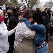 USA: Druga noc starć demonstrantów z policją w Minnesocie