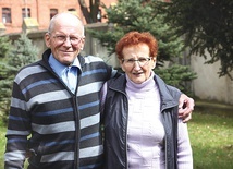 ▲	Władysława Paluch nieprzerwanie od 38 lat służy potrzebującym. Wspiera ją w tym mąż Zdzisław.