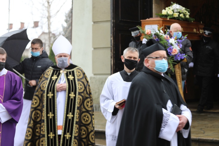 Pogrzeb śp. ks. prał. Krzysztofa Ryszki w Bielsku-Białej Wapienicy