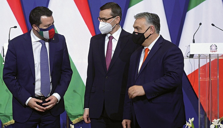 Matteo Salvini, Mateusz Morawiecki i Viktor Orbán 1 kwietnia 2021 na szczycie w Budapeszcie.