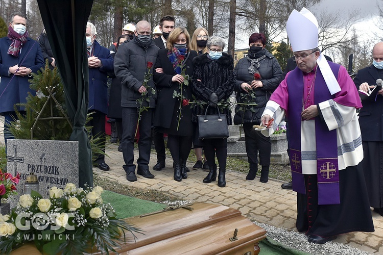 Pogrzeb Kazimierza Regmunta, brata bp. Stefana z diecezji zielonogórsko-gorzowskiej