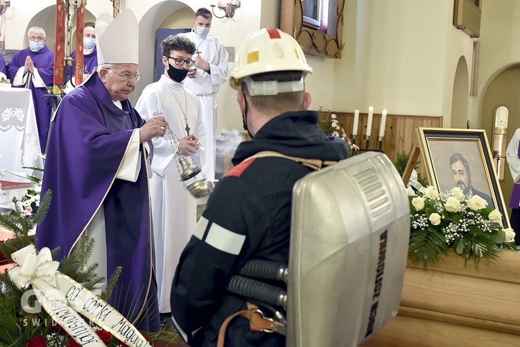 Pogrzeb Kazimierza Regmunta, brata bp. Stefana z diecezji zielonogórsko-gorzowskiej