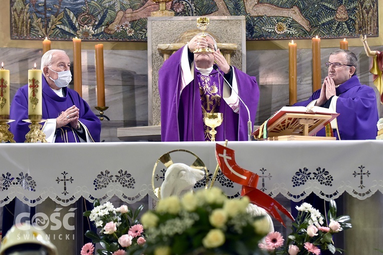 Pogrzeb Kazimierza Regmunta, brata bp. Stefana z diecezji zielonogórsko-gorzowskiej