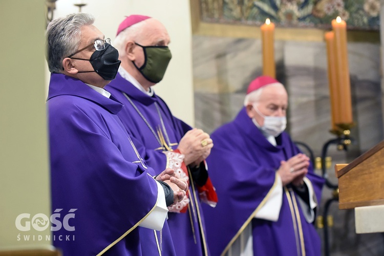 Pogrzeb Kazimierza Regmunta, brata bp. Stefana z diecezji zielonogórsko-gorzowskiej