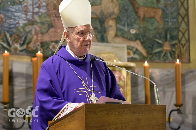 Pogrzeb Kazimierza Regmunta, brata bp. Stefana z diecezji zielonogórsko-gorzowskiej