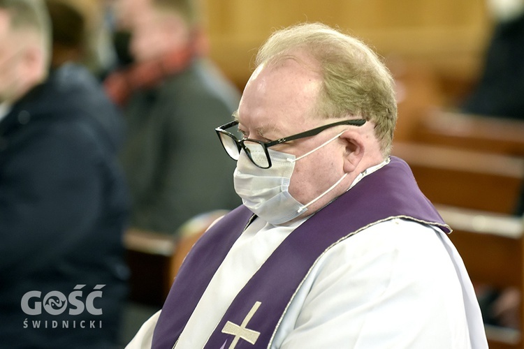 Pogrzeb Kazimierza Regmunta, brata bp. Stefana z diecezji zielonogórsko-gorzowskiej