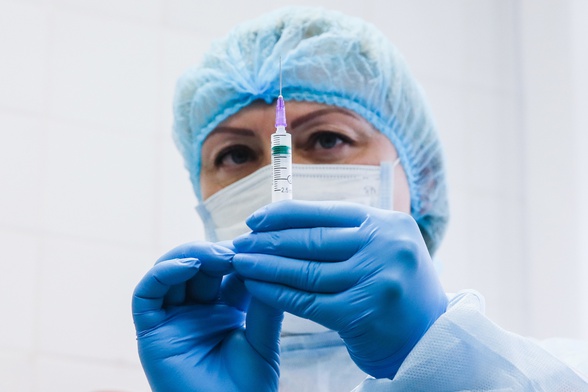 W Polsce wykonano ponad 8,2 mln szczepień przeciw COVID-19