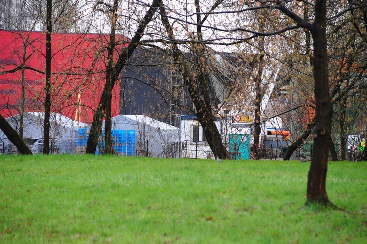 Rozbiórka murów hali spalonego Archiwum Urzędu Miasta Krakowa