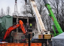 Rozbiórka murów hali spalonego Archiwum Urzędu Miasta Krakowa
