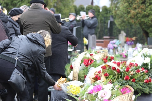 Ostatnie pożegnanie organisty śp. Rudolfa Karety w Jasienicy