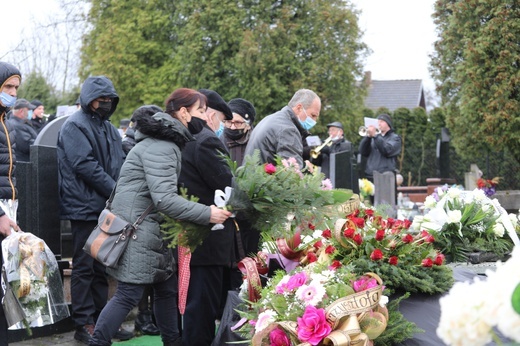 Ostatnie pożegnanie organisty śp. Rudolfa Karety w Jasienicy