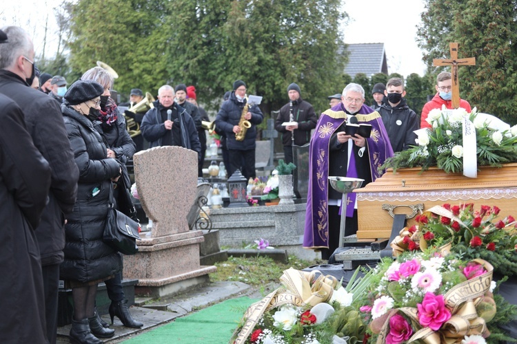 Ostatnie pożegnanie organisty śp. Rudolfa Karety w Jasienicy