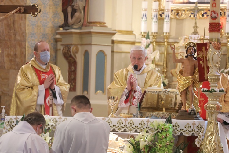 Msza św. za ofiary zbrodni katyńskiej i katastrofy smoleńskiej