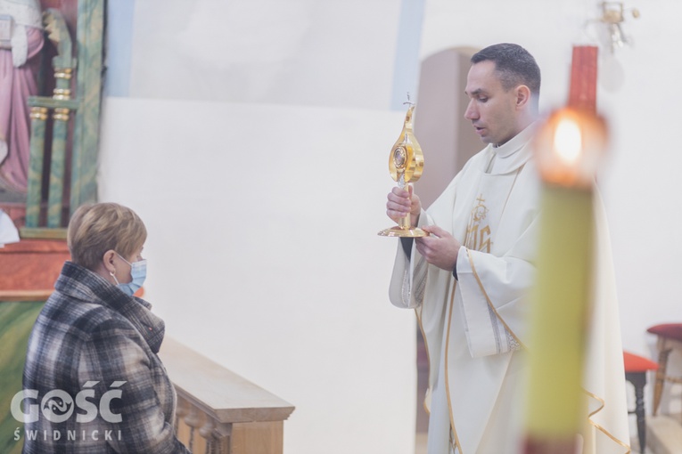 Lutomia Dolna. Intronizacja relikwii św. Jana Pawła II