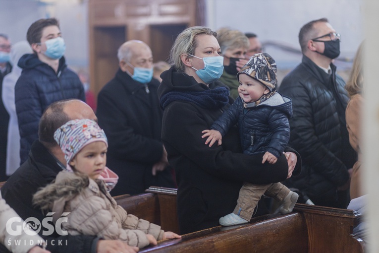 Lutomia Dolna. Intronizacja relikwii św. Jana Pawła II