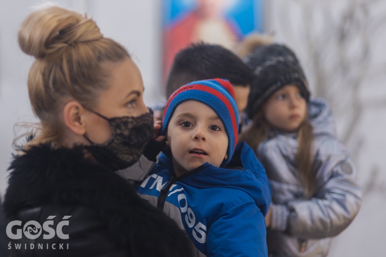 Lutomia Dolna. Intronizacja relikwii św. Jana Pawła II