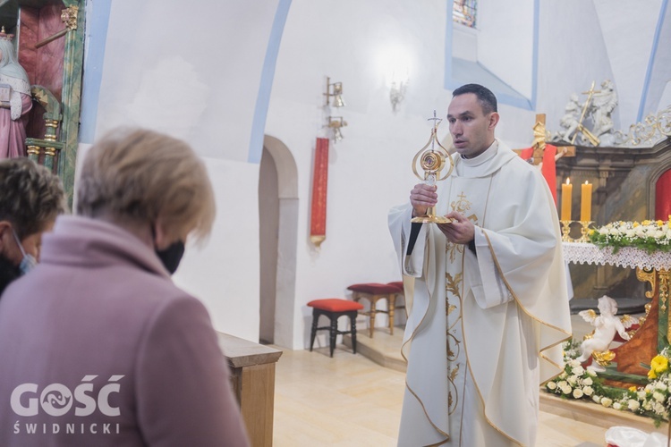 Lutomia Dolna. Intronizacja relikwii św. Jana Pawła II