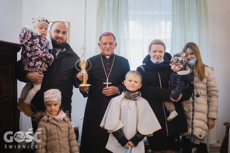 Lutomia Dolna. Intronizacja relikwii św. Jana Pawła II