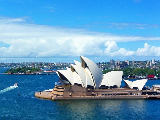 Rodziny łączą się dzięki "bańce podróżniczej" Australii i Nowej Zelandii