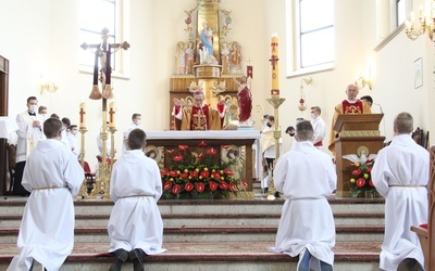 W Stróżach posługę przy ołtarzu pełni blisko 100 chłopców i mężczyzn