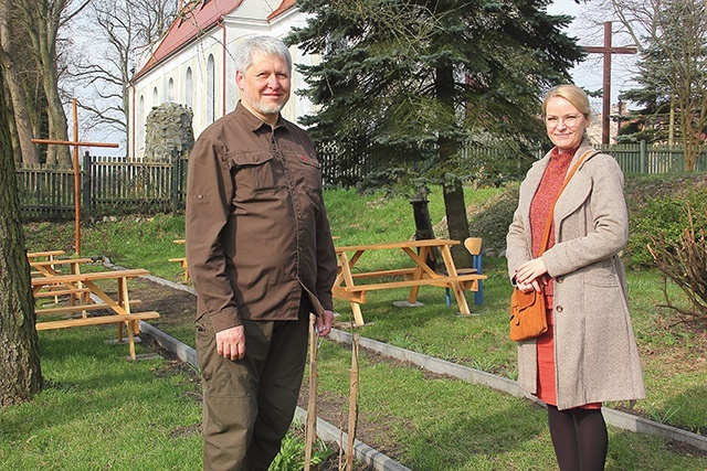 Niebawem wyrosną tu kwiaty, warzywa i owoce, które będzie można podlewać deszczówką z cystern.