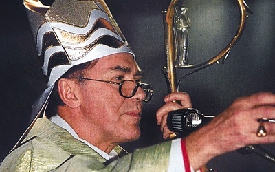 Bp Czesław Domin  był pasterzem diecezji koszalińsko-kołobrzeskiej w latach 1992–1996.