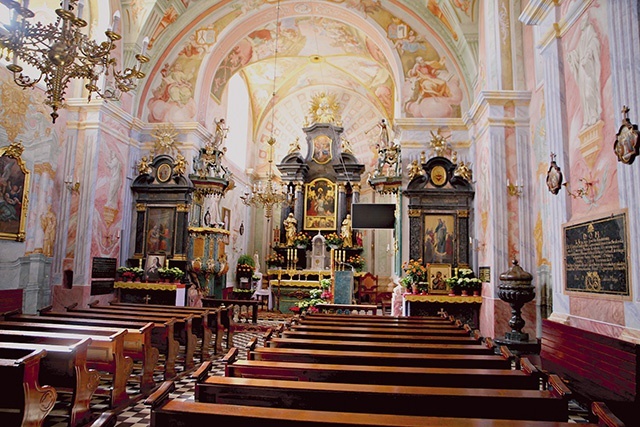 Widok wnętrza świątyni. 