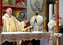 Biskup Ignacy podczas celebry w kościele pw. św. Józefa.