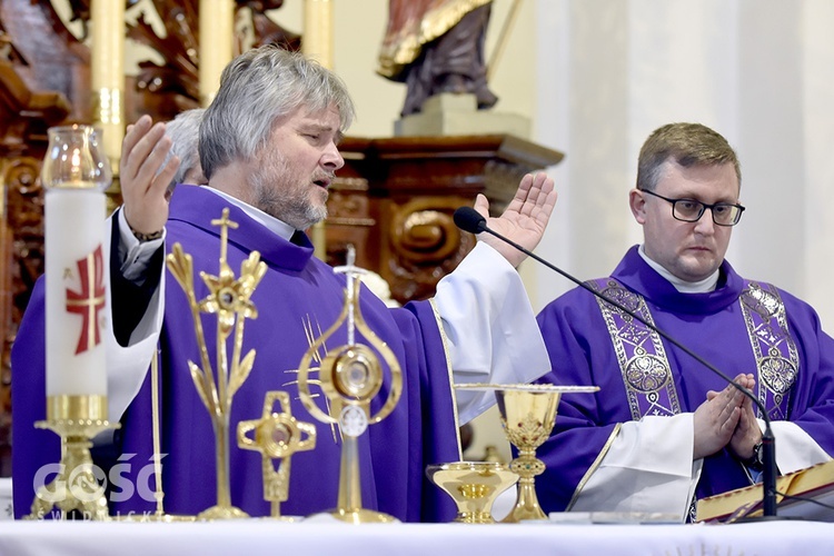 Pogrzeb ks. Stanisława Pluty, wieloletniego proboszcza parafii w Wirach