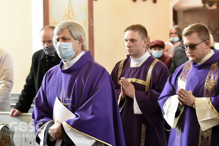 Pogrzeb ks. Stanisława Pluty, wieloletniego proboszcza parafii w Wirach