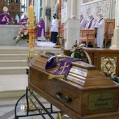 Uroczystości pogrzebowe ks. Zbigniewa Towarka