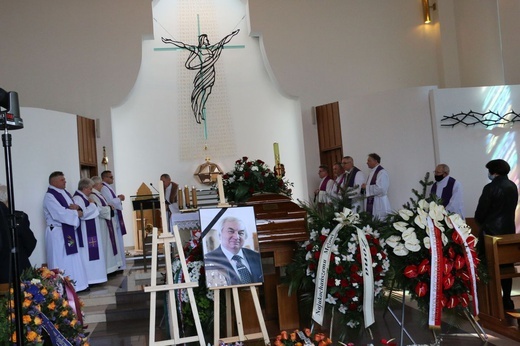 Uroczystości pogrzebowe Stanisława Dziedzica (1953-2021)