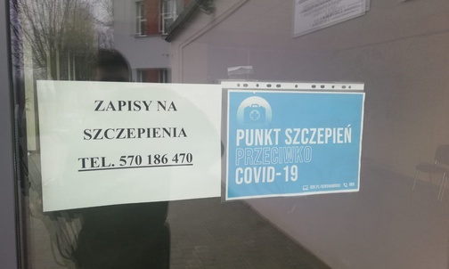 Śląskie. Powszechne szczepienia na koronawirusa. Potrzebni wolontariusze, szkolenie farmaceutów i łatwiejsze zapisy