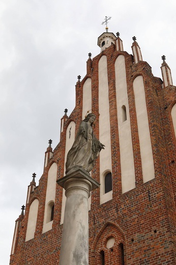 Kościół Najświętszej Maryi Panny in Summo na Ostrowie Tumskim w Poznaniu.