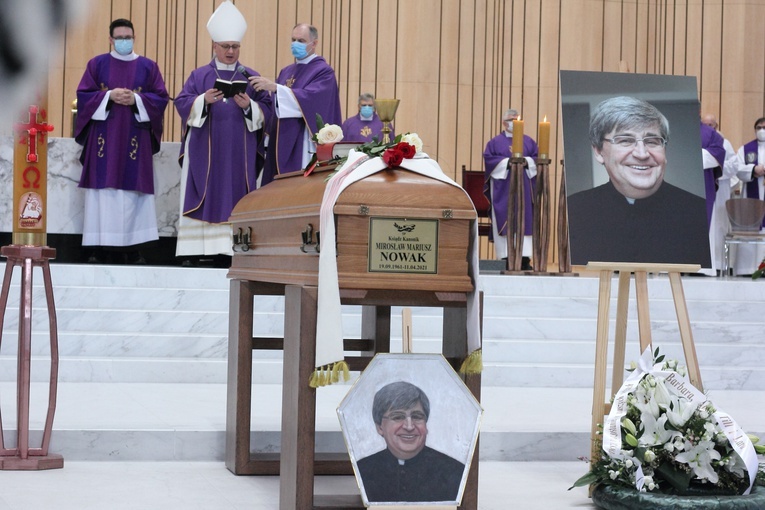Pogrzeb ks. Mirosława Nowaka w Świątyni Opatrzności Bożej [GALERIA]