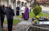 Pogrzebień. Poświęcenie symbolicznego nagrobka ks. Jana Pytlika