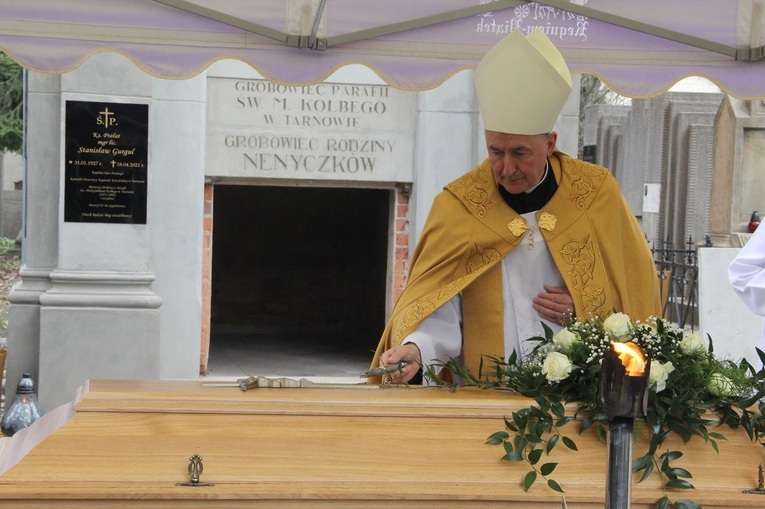 Tarnów pożegnał śp. ks. prał. Stanisława Gurgula