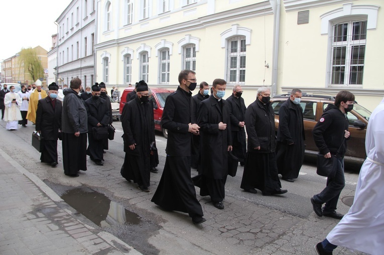 Tarnów pożegnał śp. ks. prał. Stanisława Gurgula