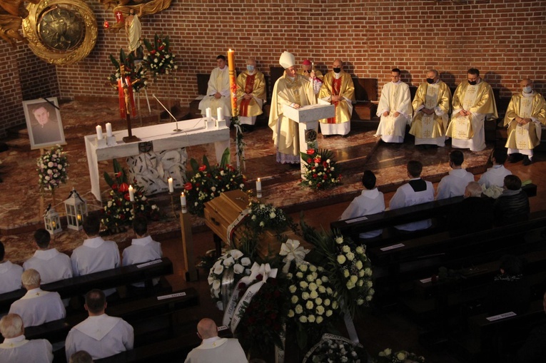 Tarnów pożegnał śp. ks. prał. Stanisława Gurgula