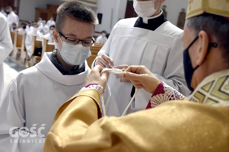 Błogosławieństwo ceremoniarzy i lektorów w diecezji świdnickiej 2021