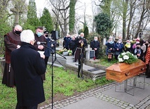 ▲	Ojciec spoczął w grobowcu zakonnym na cmentarzu Rakowickim.