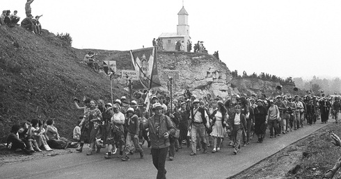 10.08.1982 r. Pielgrzymi po raz pierwszy na Górce Przeprośnej.